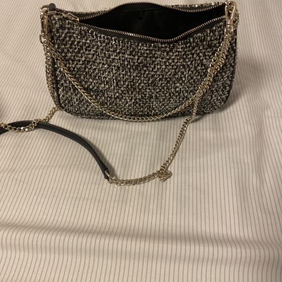 Kate Spade Kiki Convertible Crossbody Sling Bag in Shimmer Tweed. - Picture 3 of 10